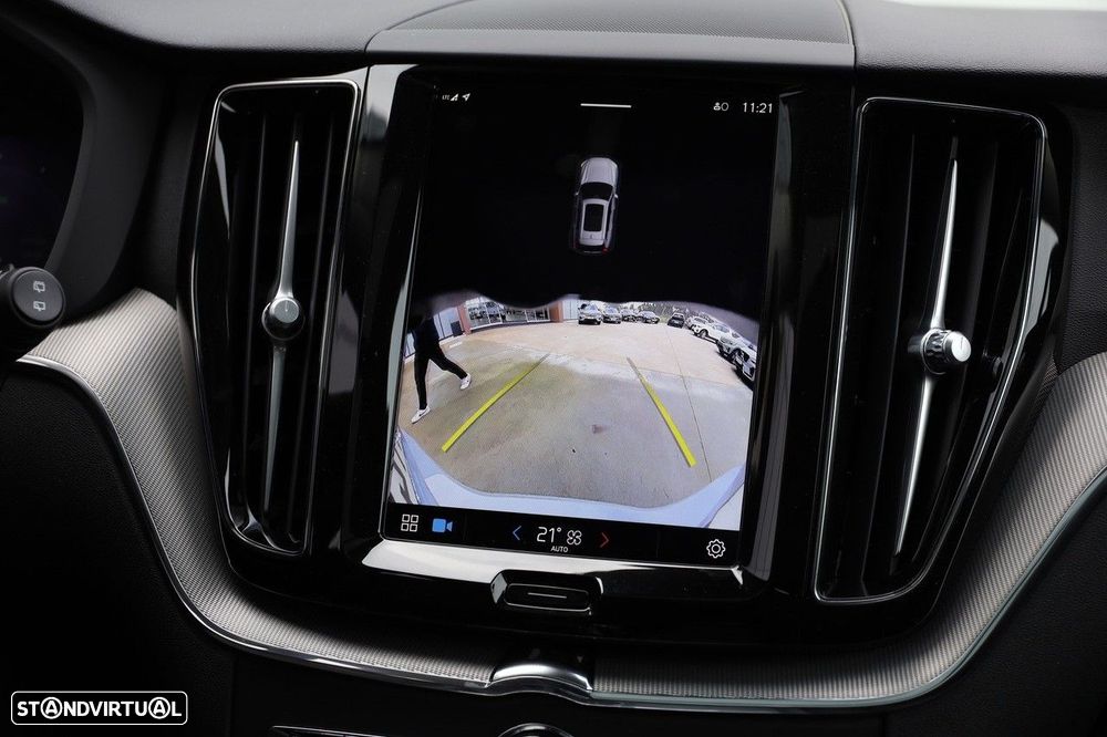 Volvo XC 60 2.0 T6 PHEV Plus Dark AWD - 19