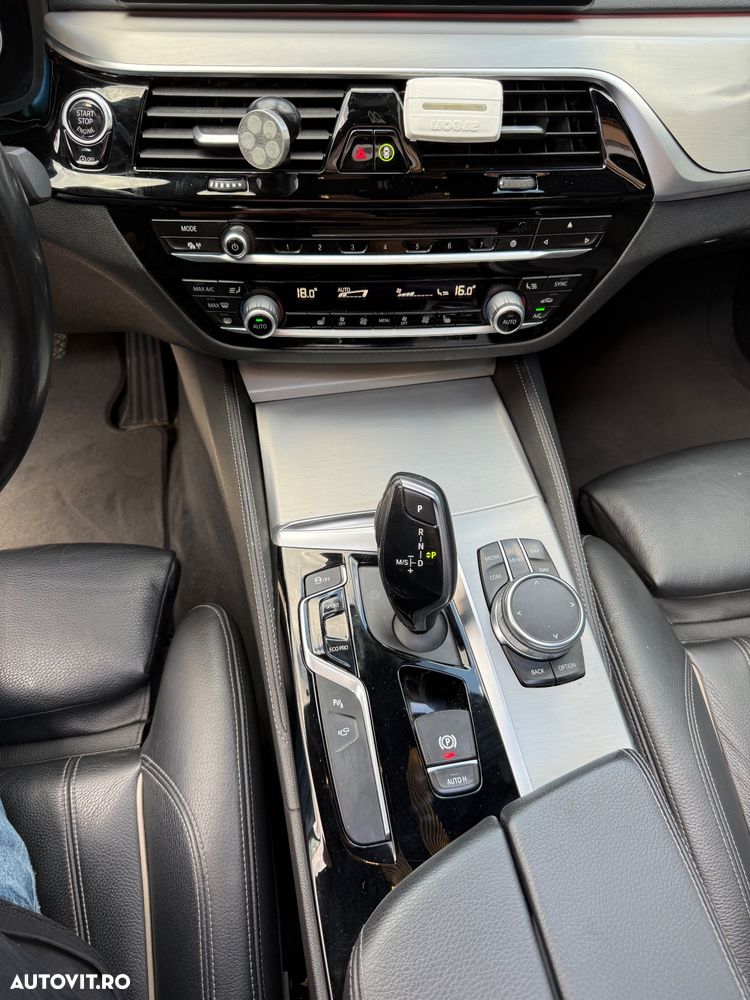 BMW Seria 5 520d xDrive Aut. Luxury Line - 17