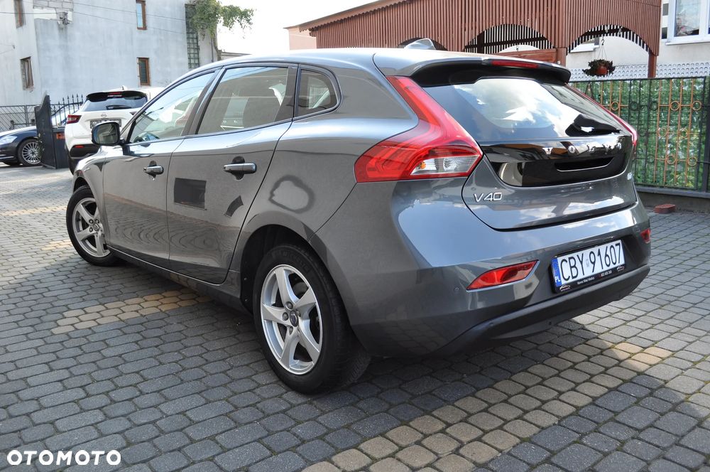 Volvo V40 D2 Momentum - 7