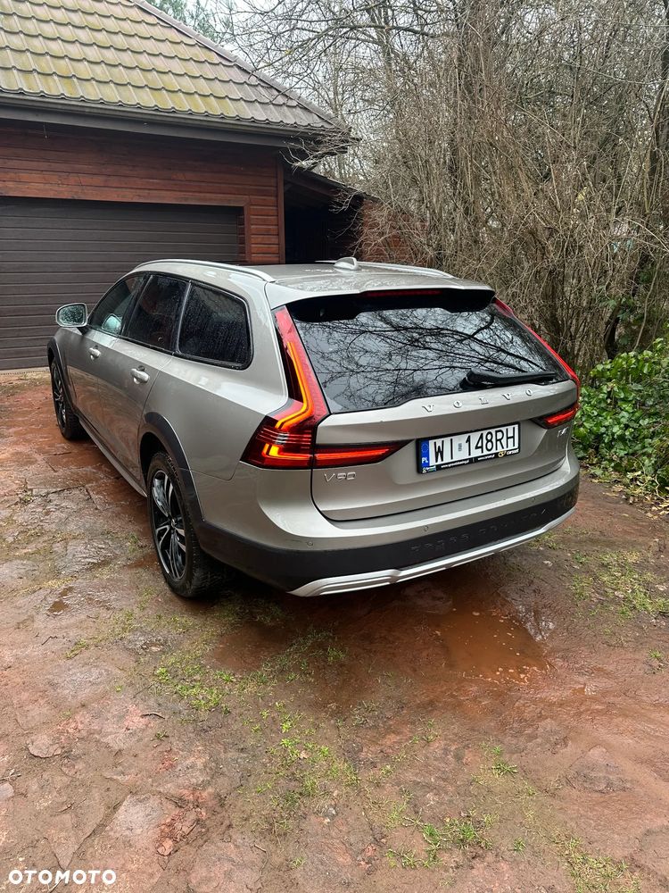 Volvo V90 Cross Country - 8