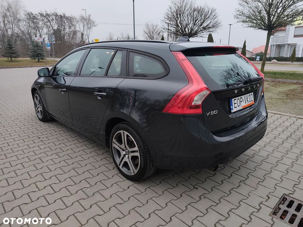 Volvo V60 D2 Momentum - 3