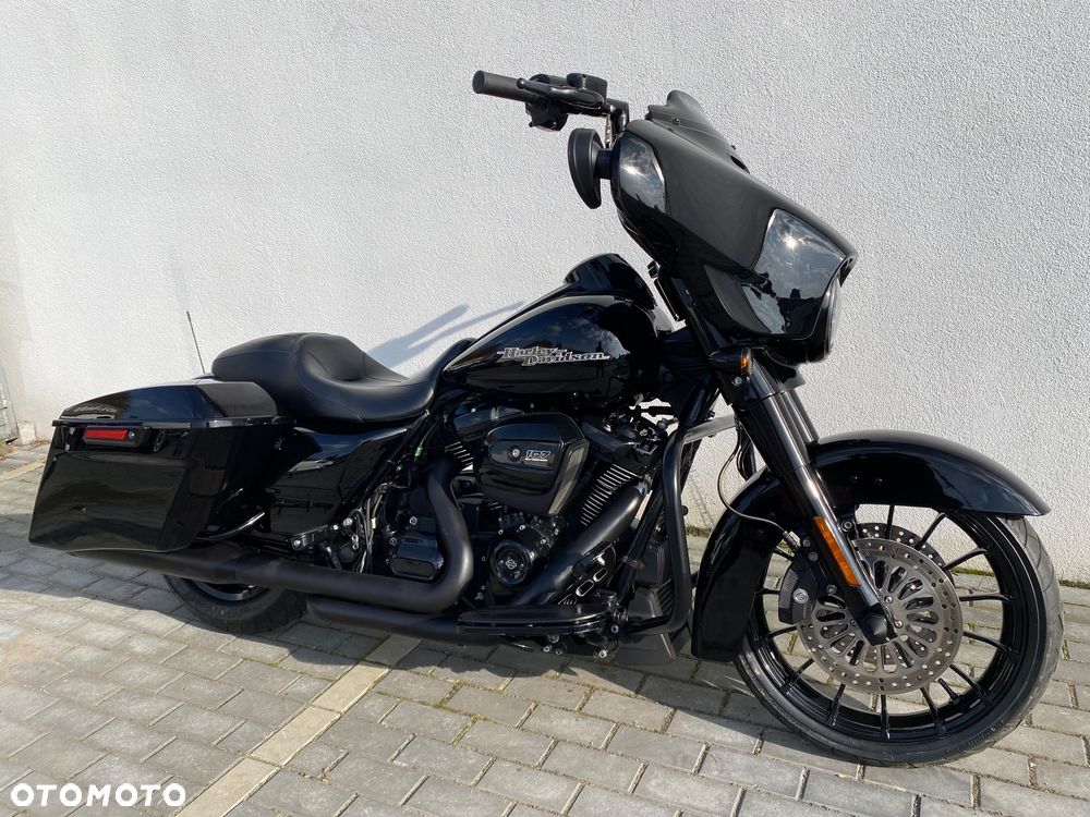 Harley-Davidson Touring Street Glide - 2