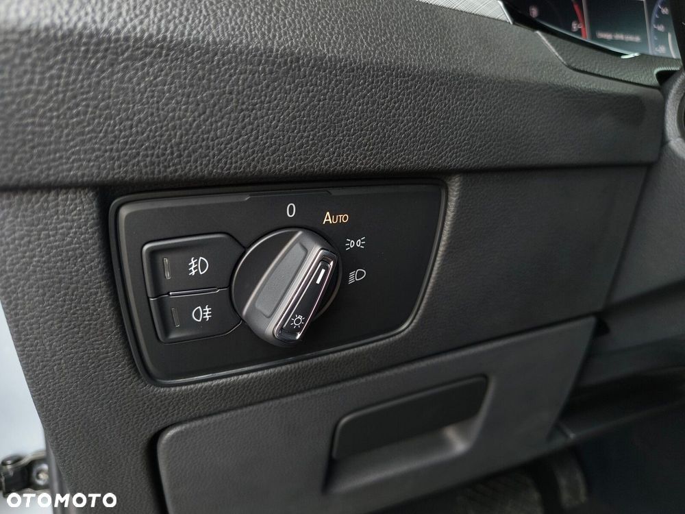 Volkswagen Passat - 35