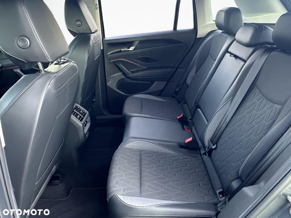 Volkswagen Tiguan - 14