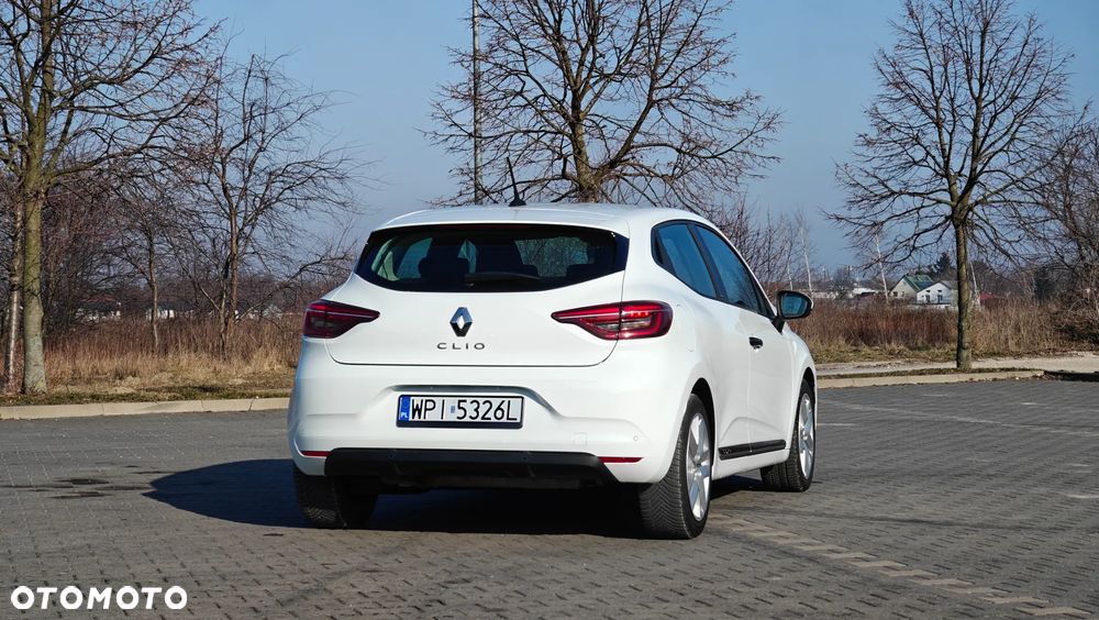 Renault Clio - 11