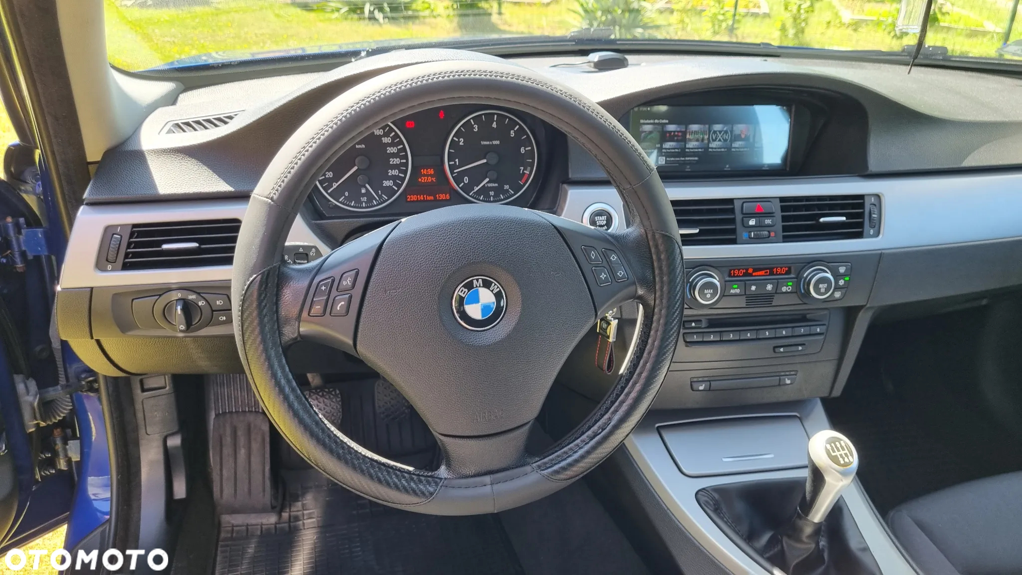 BMW Seria 3 325i - 30