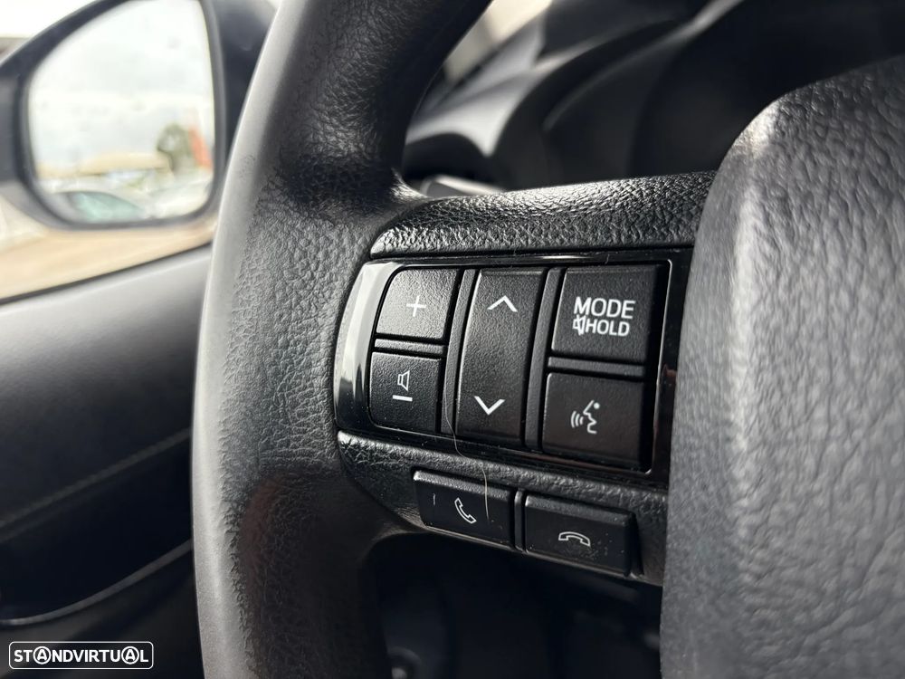 Toyota Hilux 2.4 D-4D 2WD CD - 17