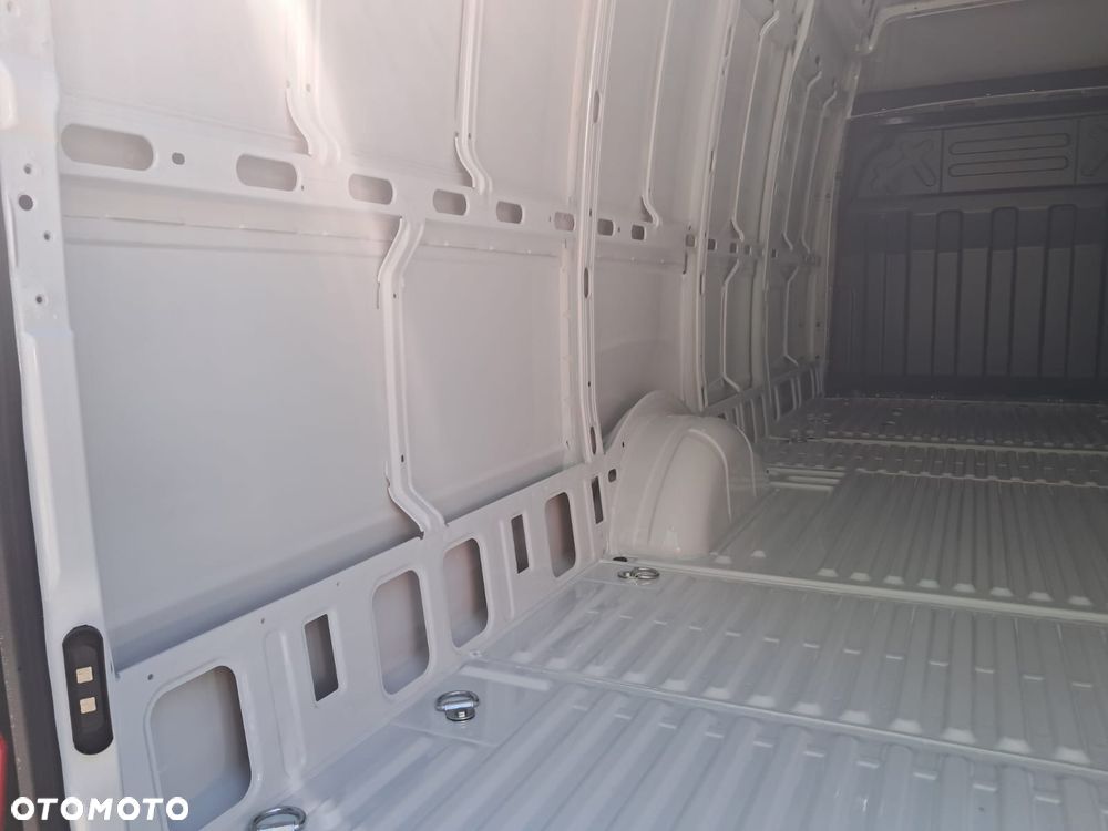 Iveco Daily35S18H V 18m3 L4H3 - 21