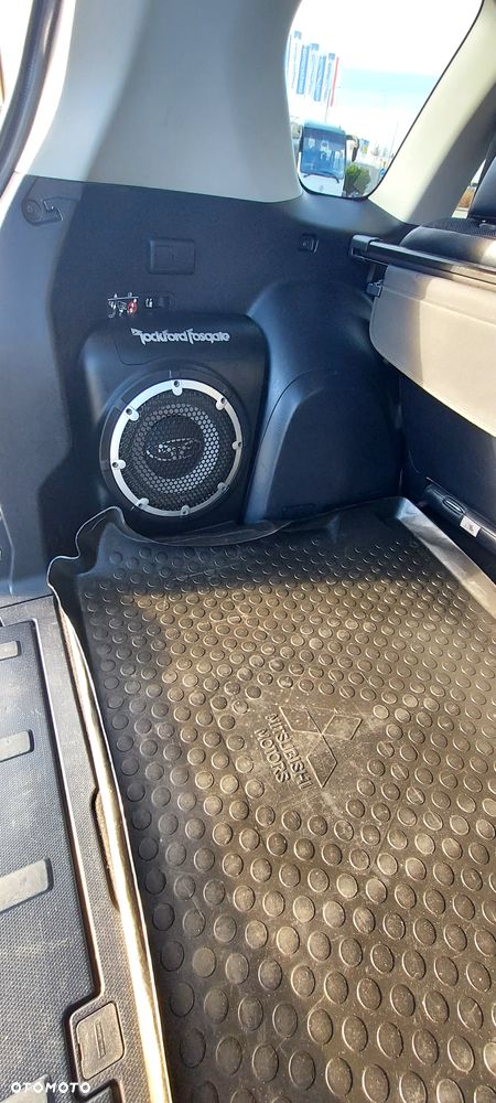 Mitsubishi Outlander 2.0 Intense + 2WD EU5 CVT - 17