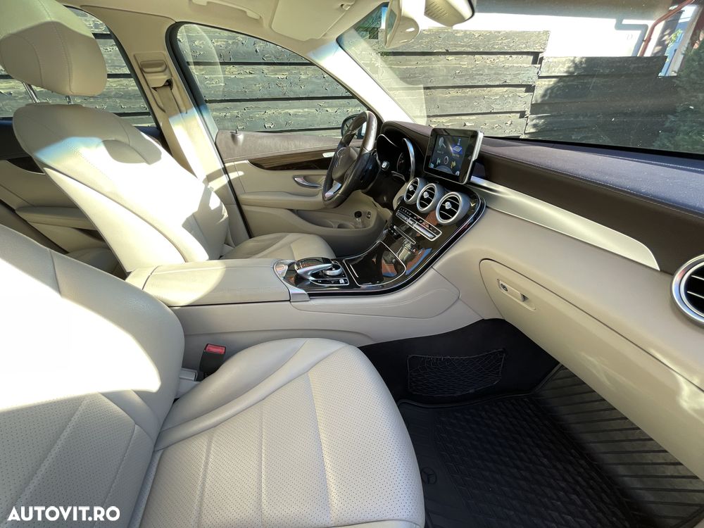 Mercedes-Benz GLC 220 d 4MATIC - 11
