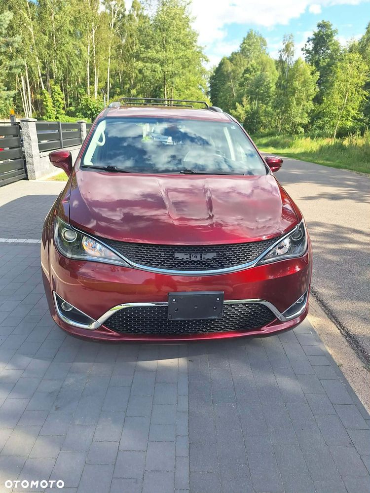Chrysler Pacifica - 13
