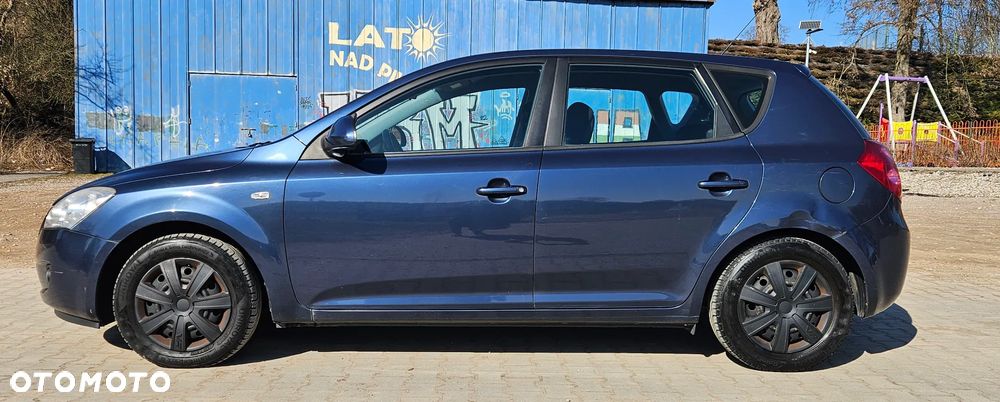 Kia Ceed 1.4 CVVT Attract - 4