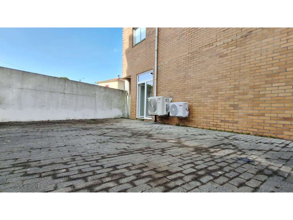 Excelente Apartamento T3 com terraço! - Grande imagem: 2/16