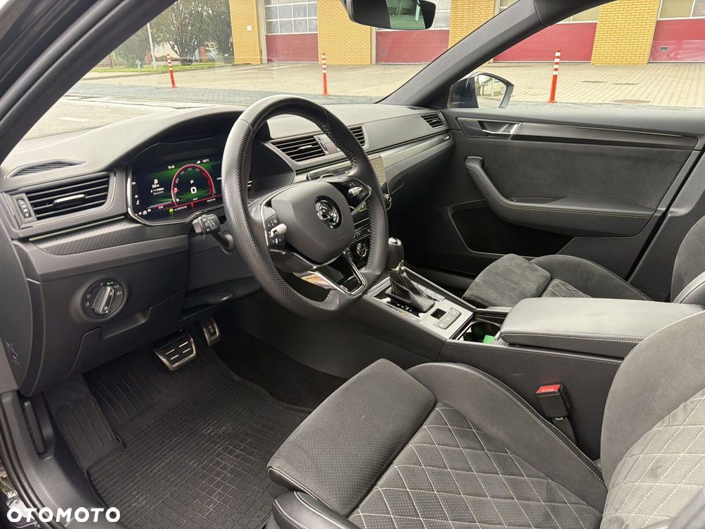 Skoda Superb 2.0 TDI SCR 4x4 Sportline DSG - 13
