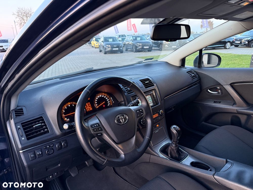 Toyota Avensis - 15