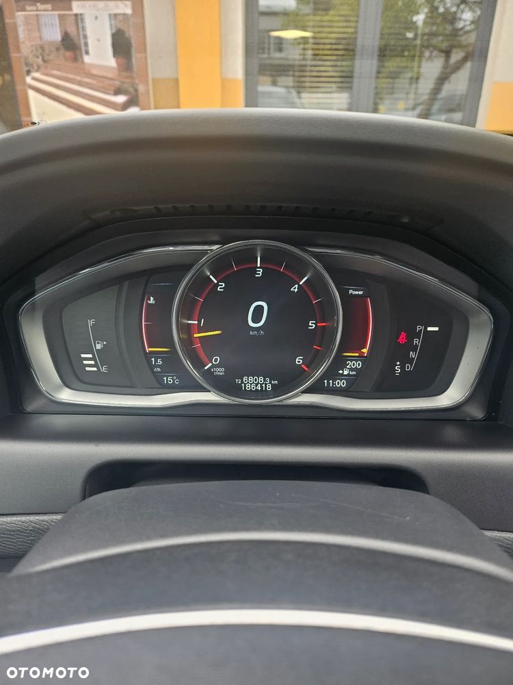 Volvo XC 60 D4 AWD Summum - 11