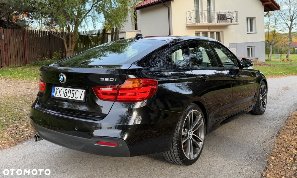 BMW 3GT 320i M Sport - 8