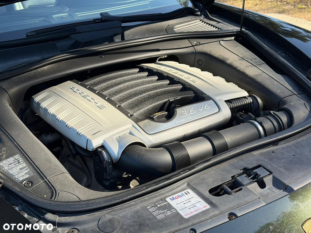 Porsche Cayenne Tiptronic S - 16