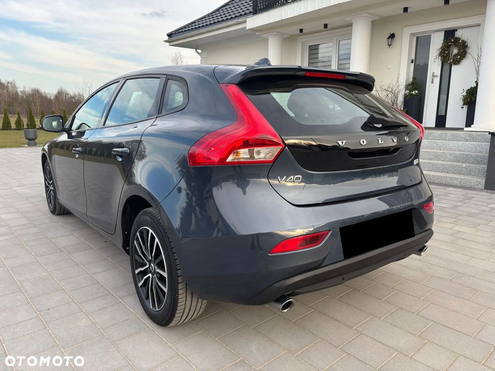 Volvo V40 D3 Geartronic RDesign - 19