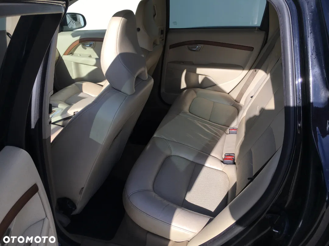Volvo V70 - 8