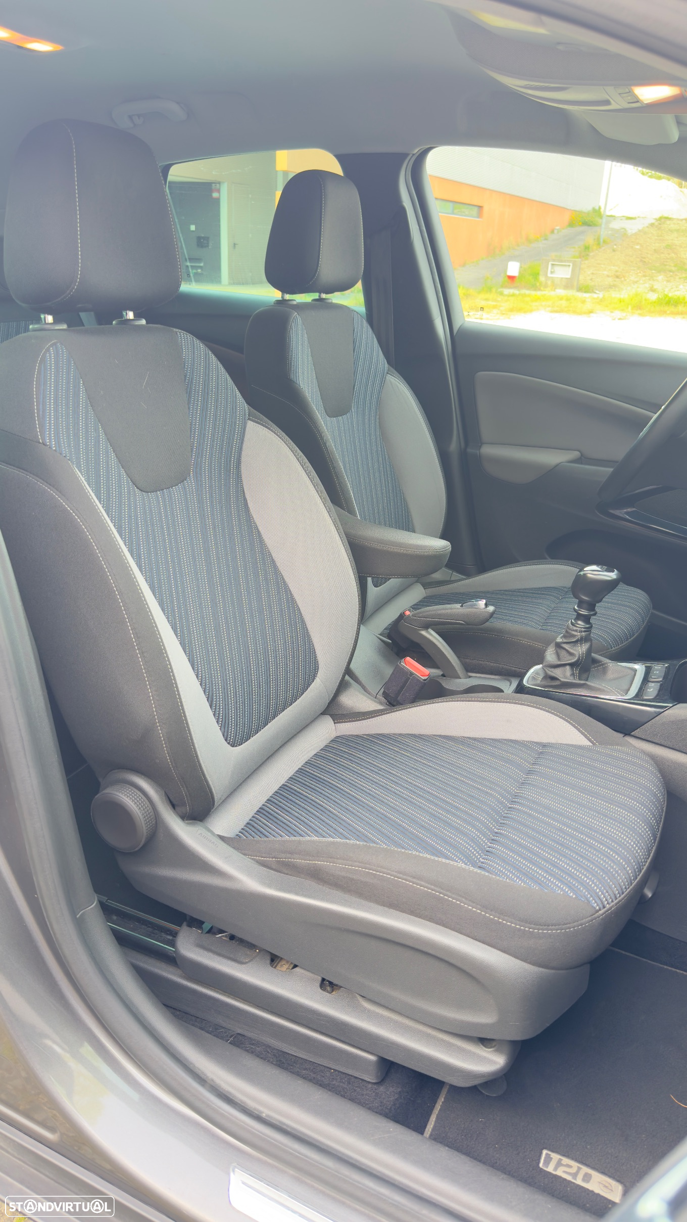 Opel Crossland X 1.2 T 120 Anos - 13