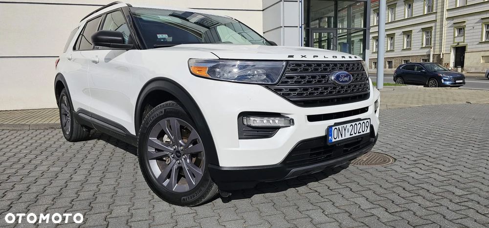 Ford Explorer - 1