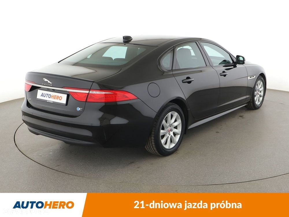 Jaguar XF 2.0 i4D R-Sport - 6