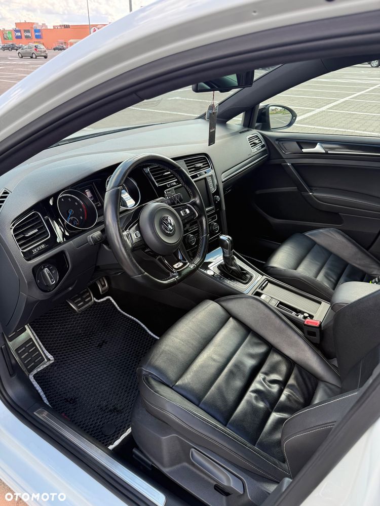Volkswagen Golf - 7