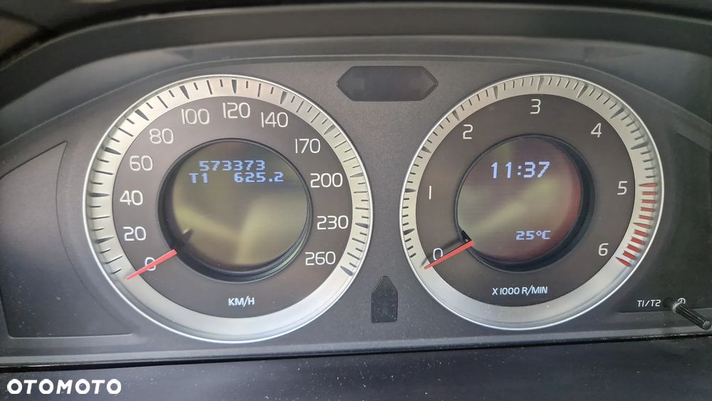 Volvo XC 60 2.4D AWD Summum - 11