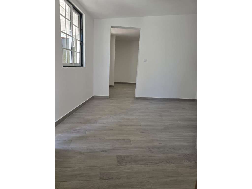 Apartamento T0 - Grande imagem: 2/10