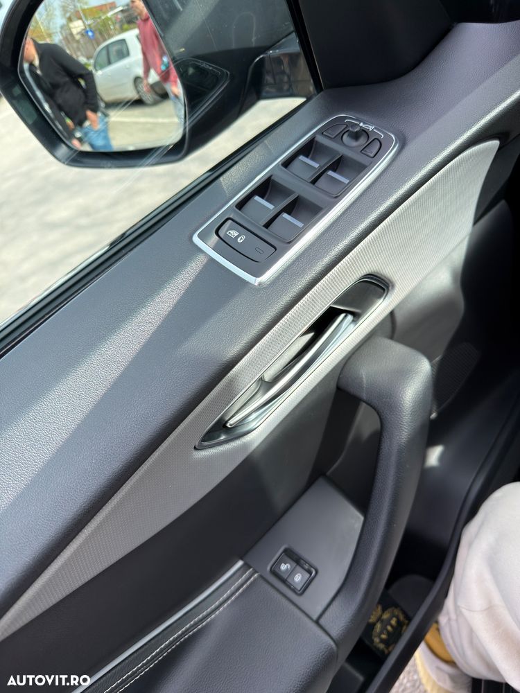 Jaguar F-Pace 20d AWD R-Sport - 11