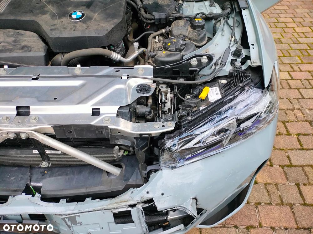 BMW Seria 3 330e M Sport - 35