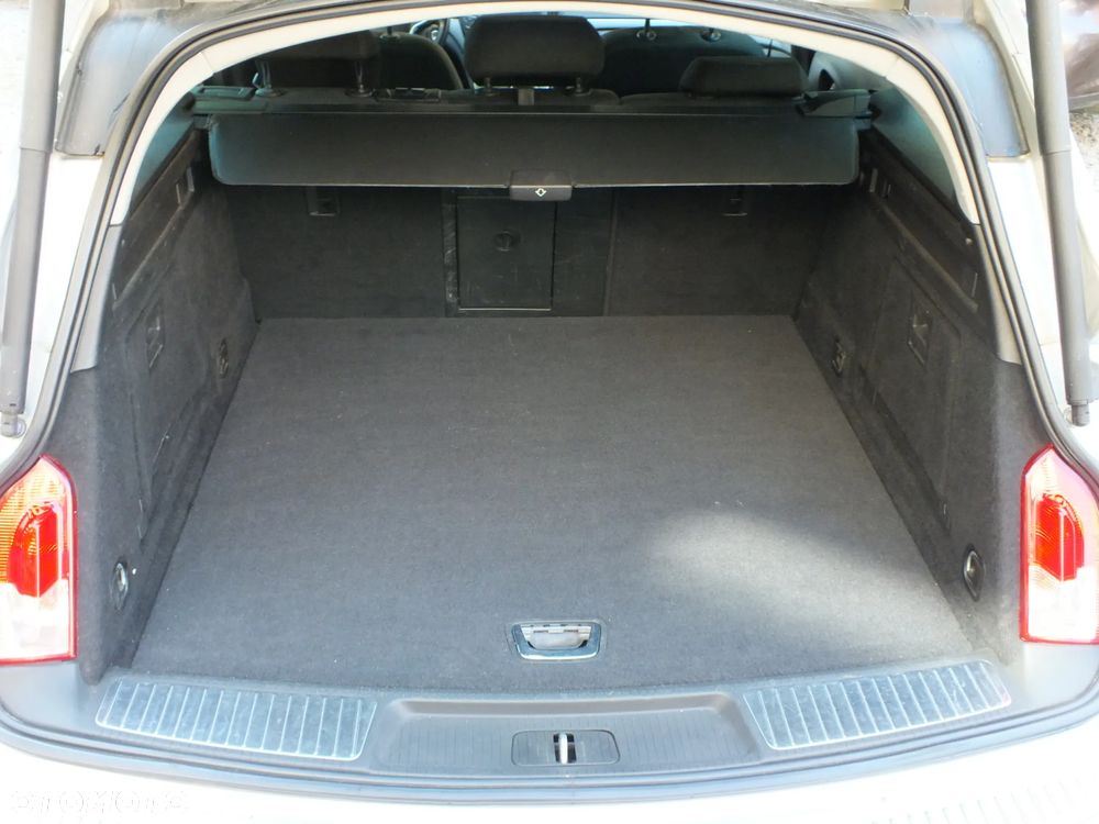 Opel Insignia - 26