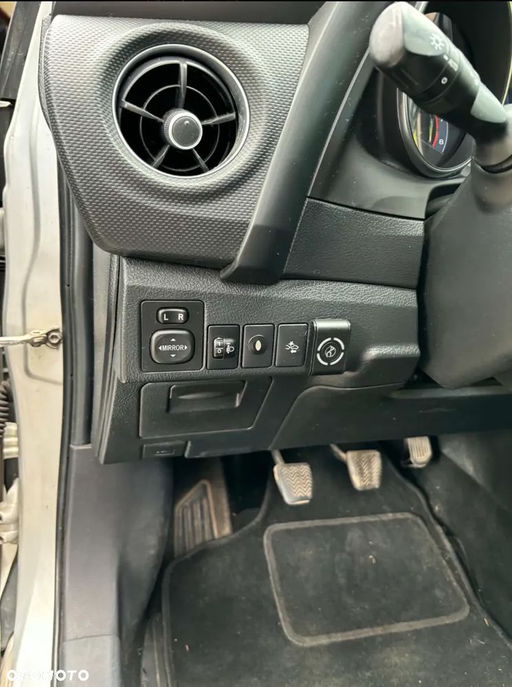 Toyota Auris 1.6 Active - 11
