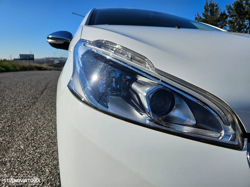 Peugeot 208 - 14
