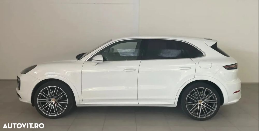 Porsche Cayenne - 4