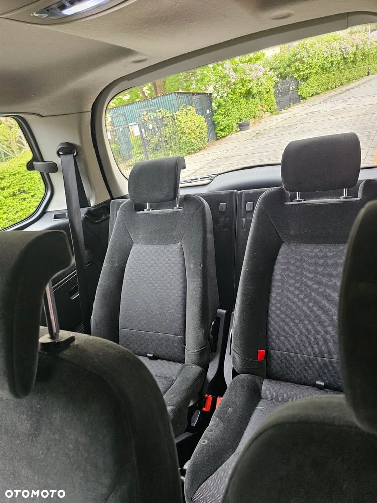 Ford Galaxy 2.0 Ghia - 13