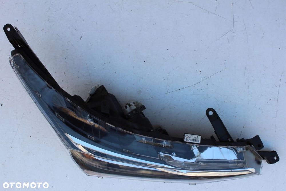 Toyota Corolla E17 2016- Full Led Prawa Oryginał - 3