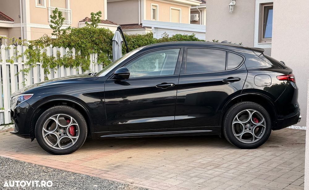 Alfa Romeo Stelvio - 2
