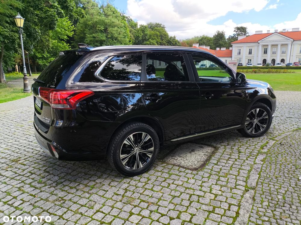 Mitsubishi Outlander 2.0 4WD Plus - 9