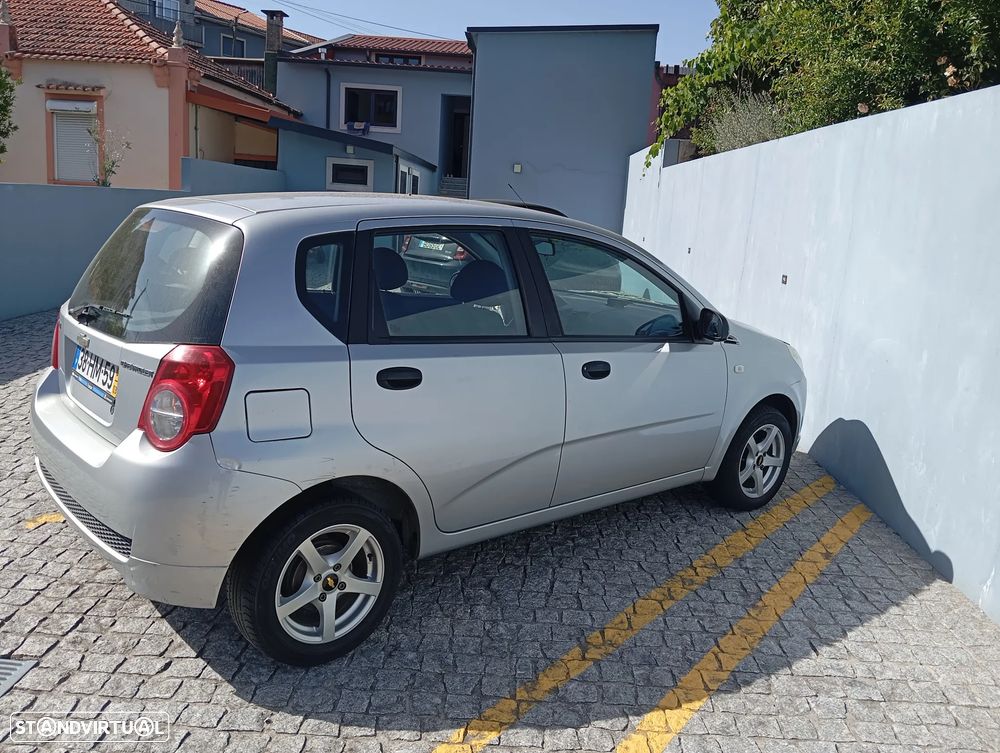 Chevrolet Aveo 1.2 L - 5