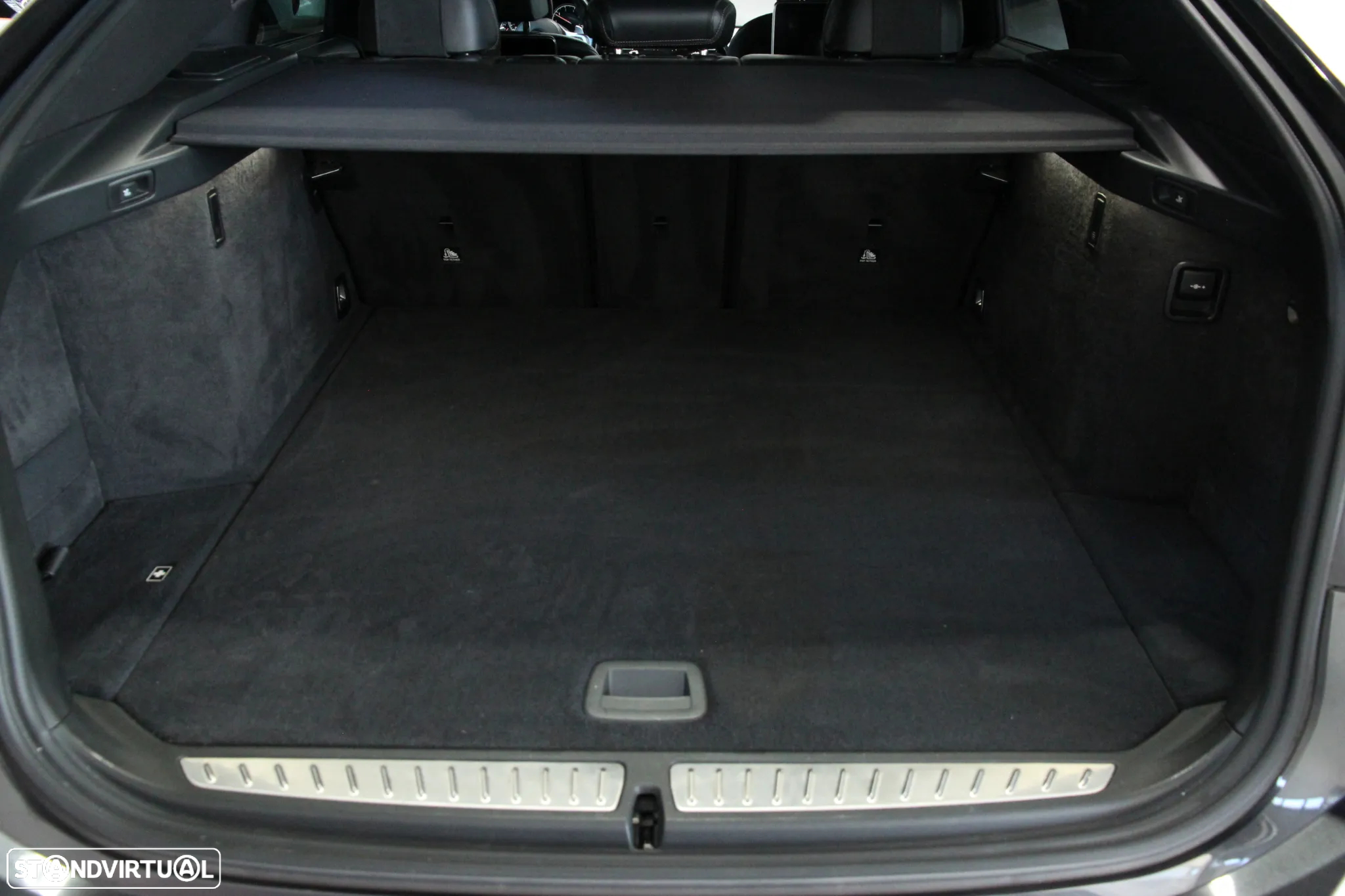 BMW 630 Gran Turismo d Pack M - 36