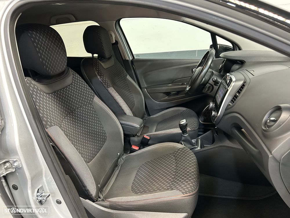 Renault Captur 1.5 dCi Exclusive — fotografia 18