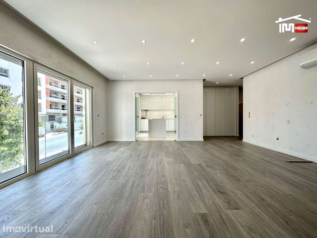 Incrivel Apartamento T2 com Varanda, e Arrecadação