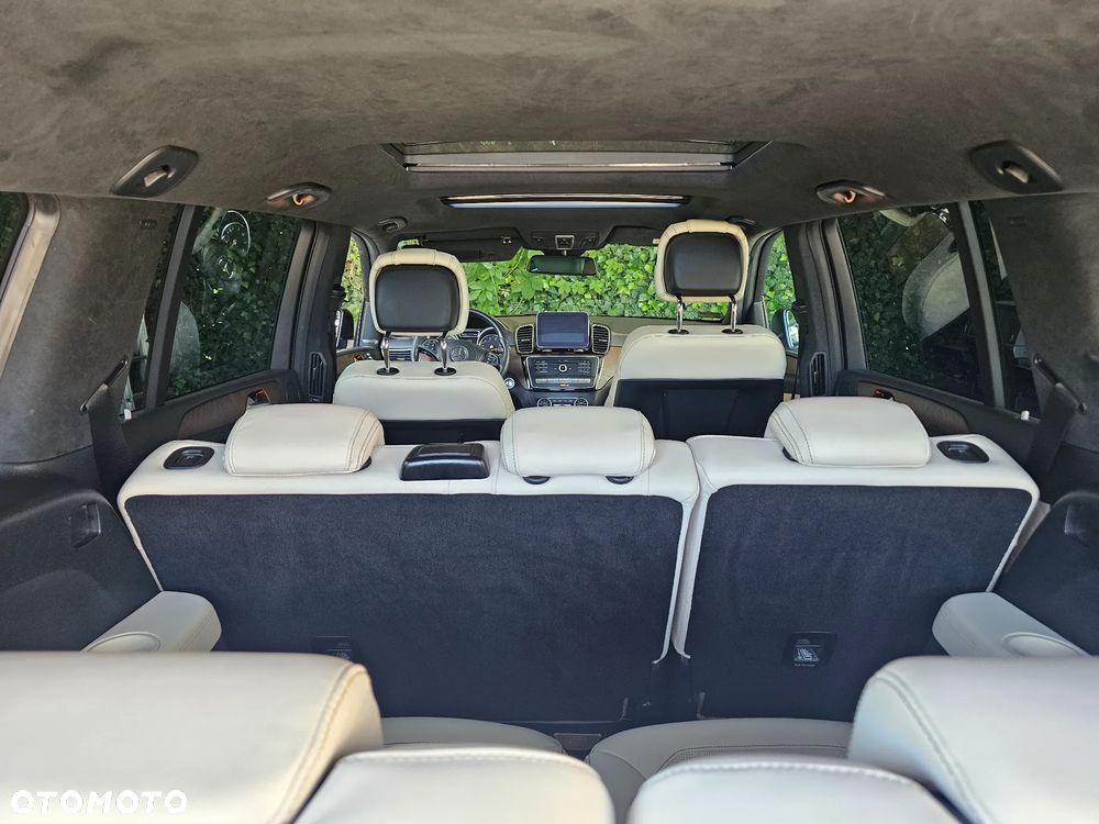 Mercedes-Benz GLS - 4