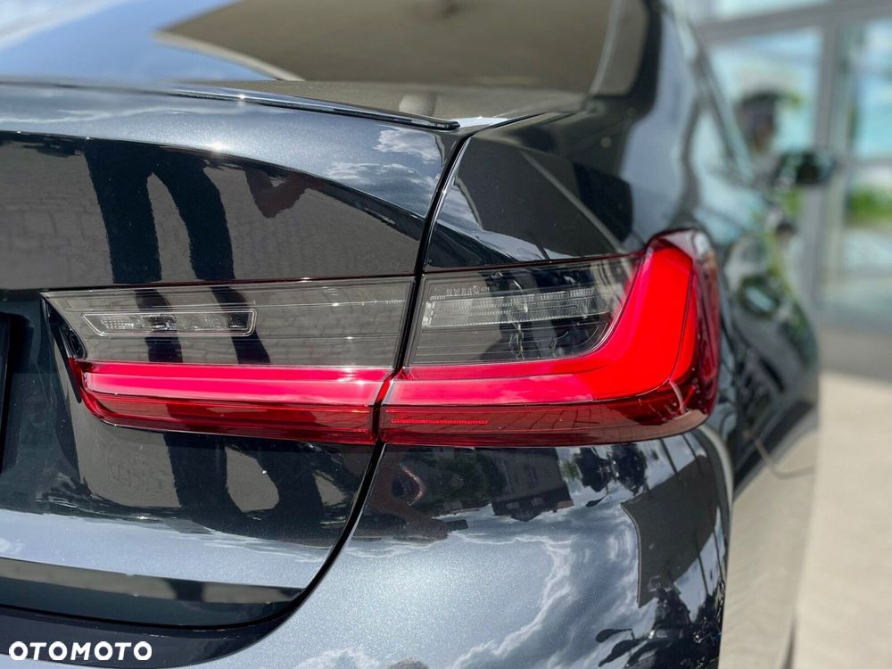 BMW Seria 3 - 38