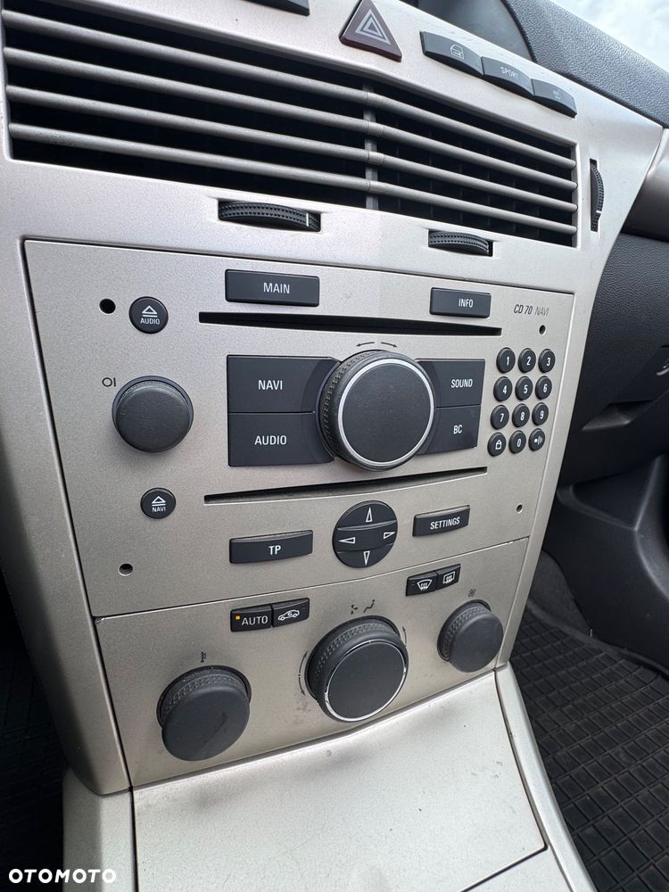 Opel Astra 2.0 T Cosmo - 16