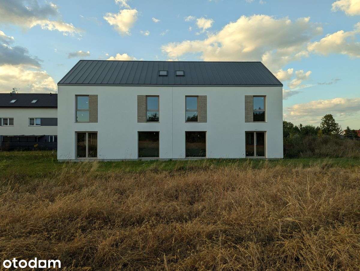 House - View 3