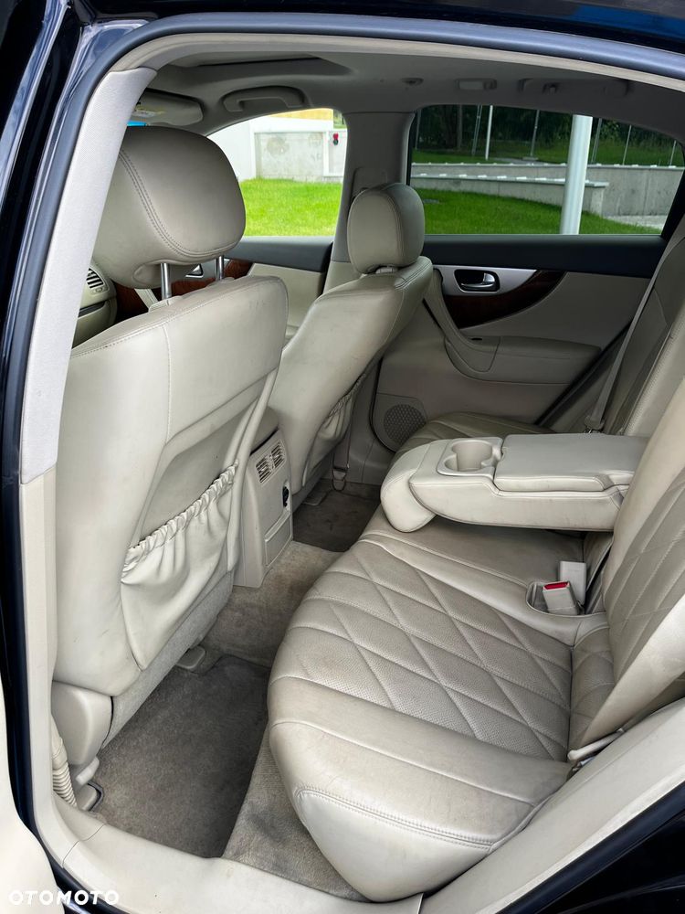 Infiniti Q70 3.7 Sport Tech EU6 - 4