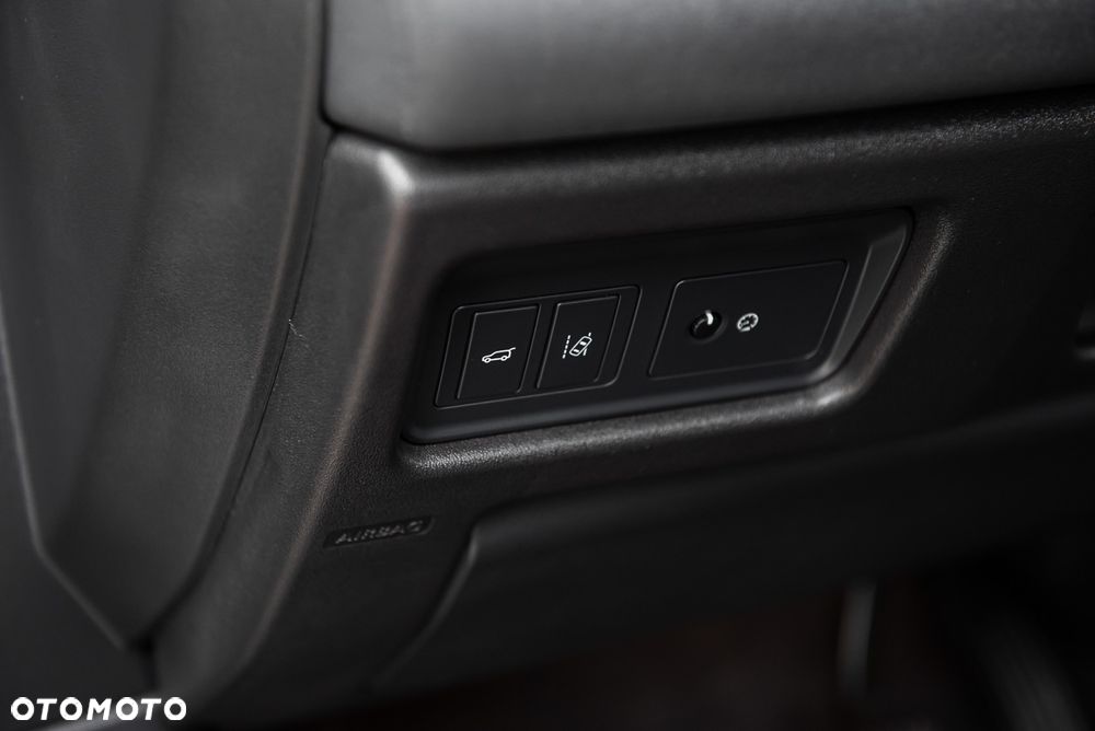 Land Rover Discovery Sport - 17